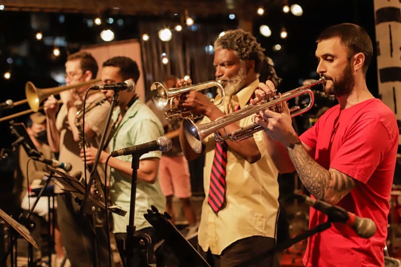 JAM no MAM — Abril